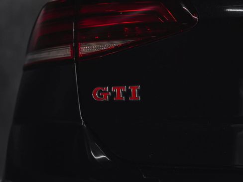 Used 2020 Volkswagen GTI S FWD image 25