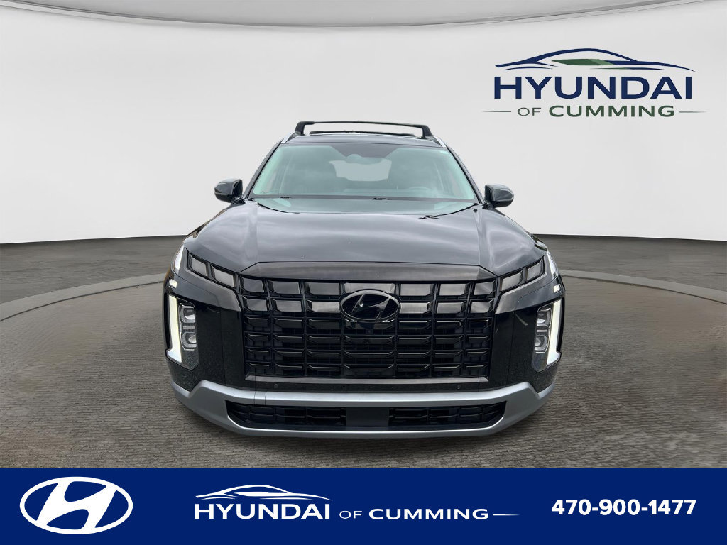 Used 2023 Hyundai Palisade Limited w/ Winter Package FWD image 2