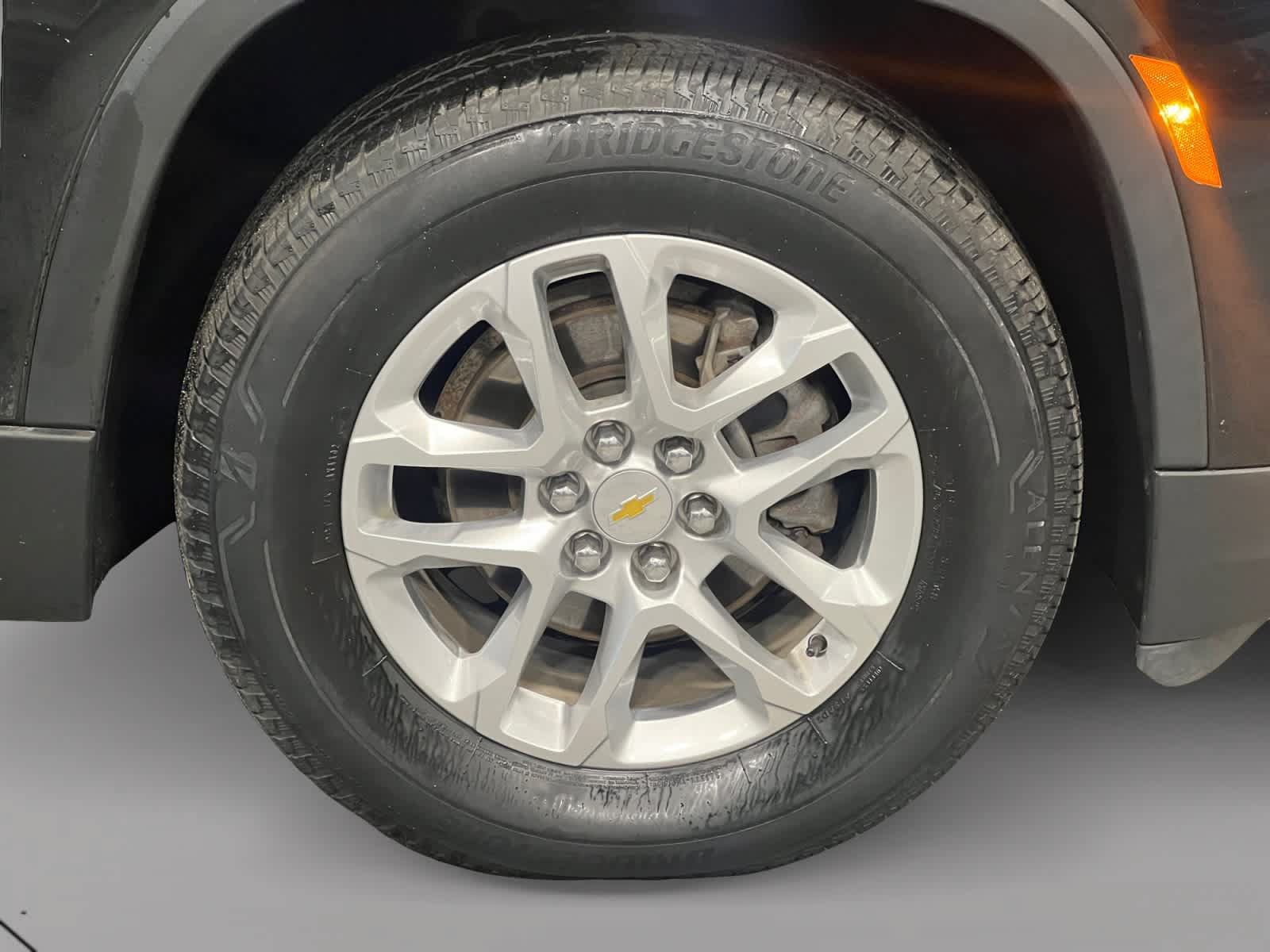 Used 2023 Chevrolet Traverse LS AWD/4WD image 19