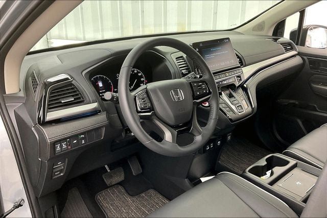 Certified 2026 Honda Odyssey Touring image 17