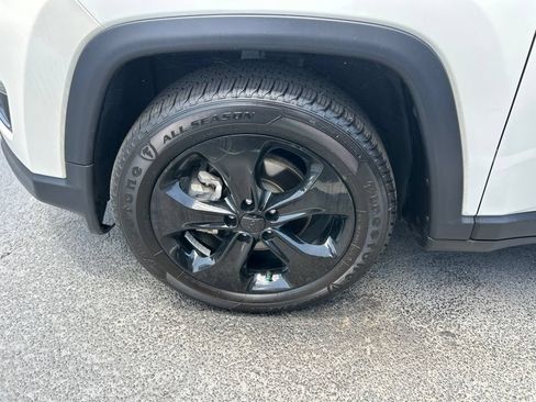 Used 2020 Jeep Compass Latitude FWD image 49