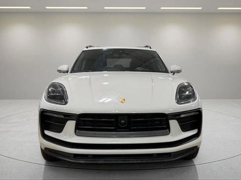 Used 2024 Porsche Macan image 19