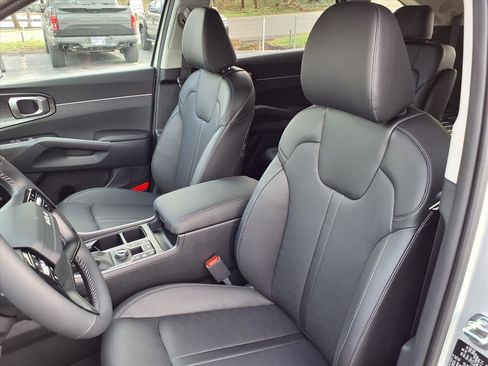New 2026 Kia Sorento EX w/ EX Premium Package FWD image 13