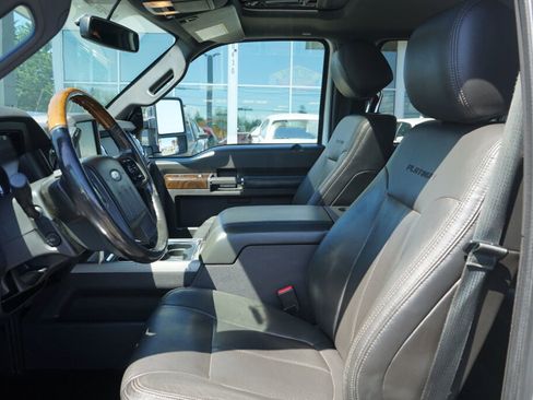 Used 2013 Ford F250 Platinum w/ FX4 Off Road Pkg AWD/4WD image 19