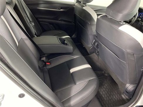 Used 2026 Toyota Camry SE w/ Convenience Package image 12