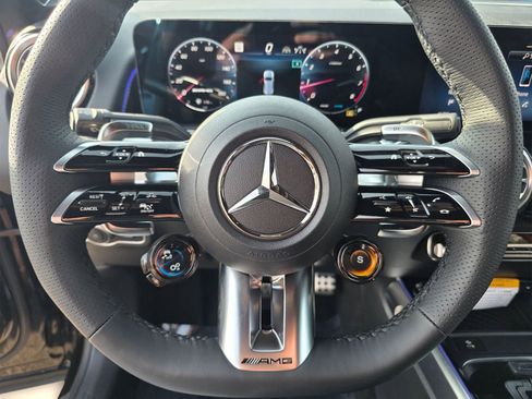 New 2026 Mercedes-Benz GLB 35 AMG 4MATIC image 15