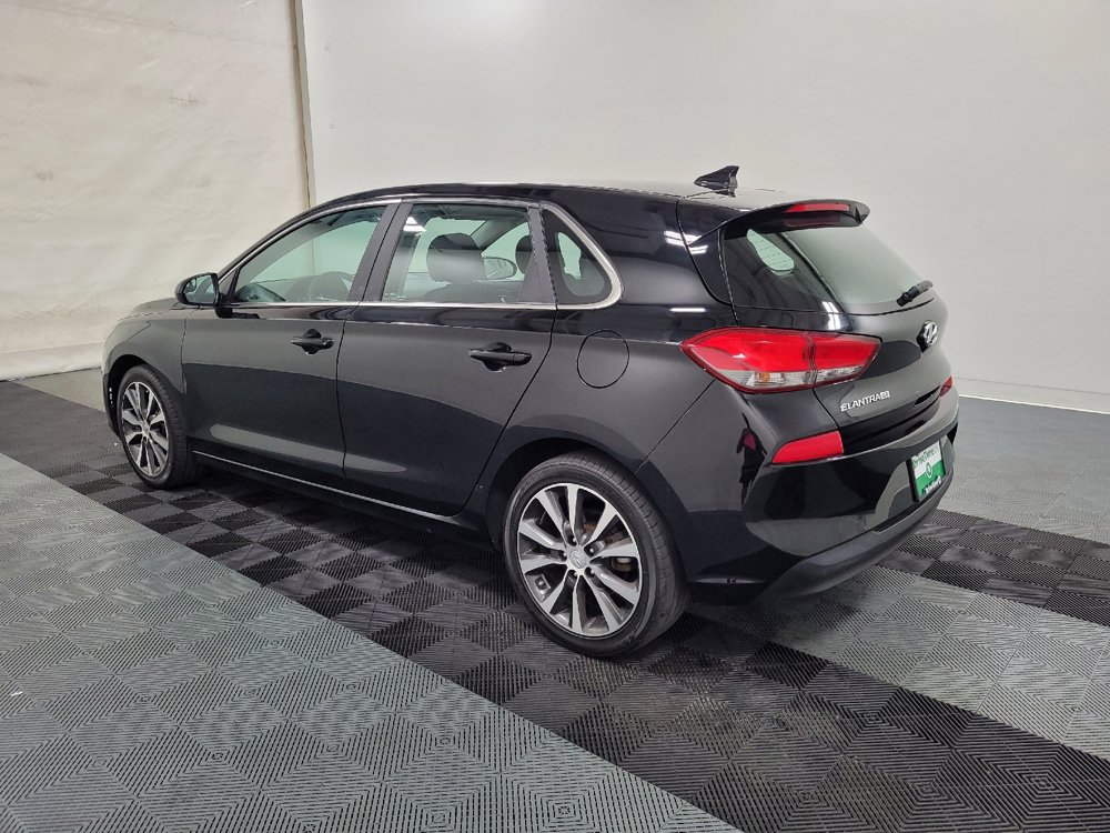 Used 2020 Hyundai Elantra GT FWD image 3