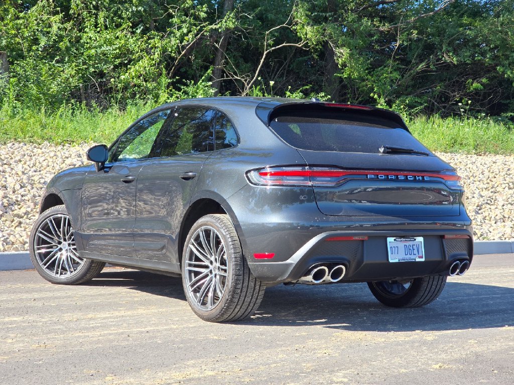 Certified 2026 Porsche Macan AWD/4WD image 3