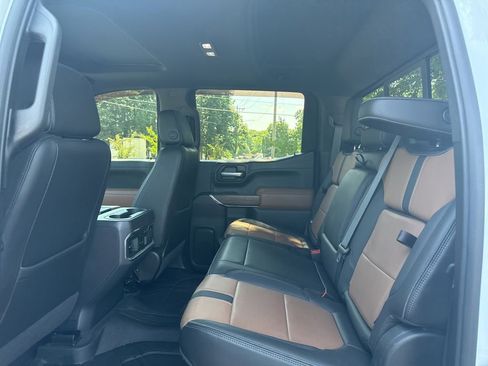 Used 2021 Chevrolet Silverado 1500 High Country w/ Technology Package AWD/4WD image 13