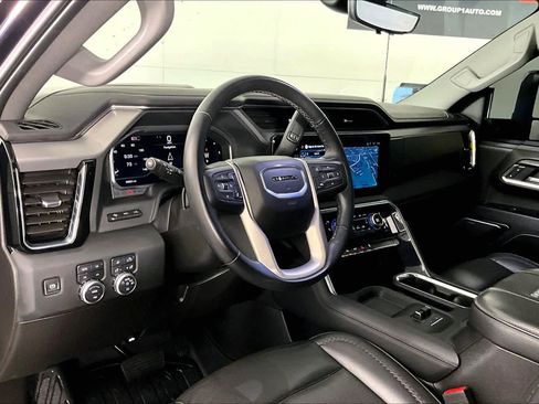 Used 2024 GMC Sierra 3500 Denali w/ Denali Reserve Package AWD/4WD image 17