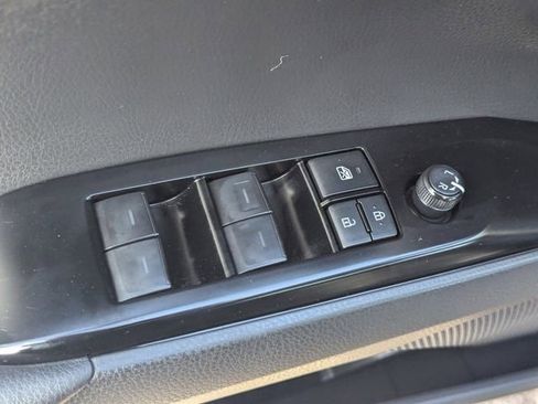 Used 2025 Toyota Camry SE FWD image 24