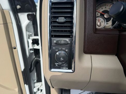 Used 2016 RAM 2500 Longhorn w/ Convenience Group image 16