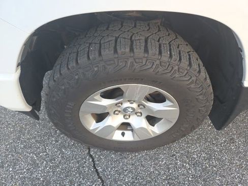 Used 2019 RAM 1500 Big Horn image 14