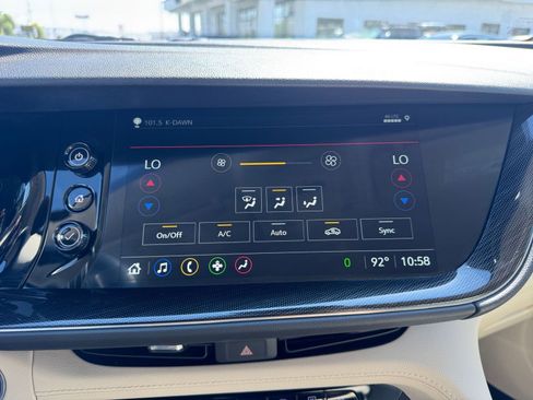 Used 2023 Buick Envision Essence image 18