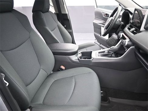 Certified 2025 Toyota RAV4 LE image 27