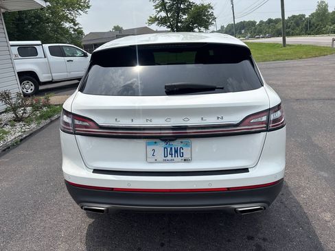Used 2022 Lincoln Nautilus AWD w/ Premium Package image 4