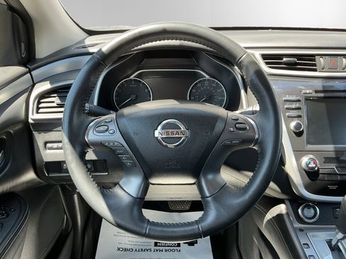 Used 2020 Nissan Murano SV AWD/4WD image 12