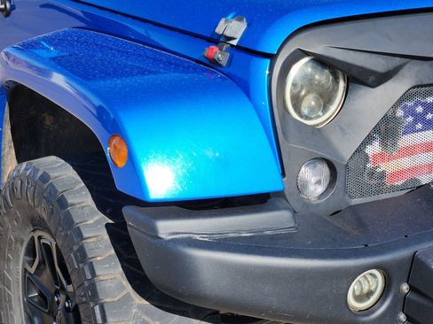 Used 2016 Jeep Wrangler Unlimited Sahara image 10