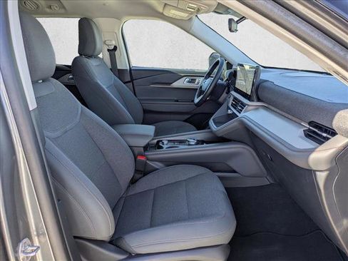 Certified 2025 Ford Explorer Active image 21