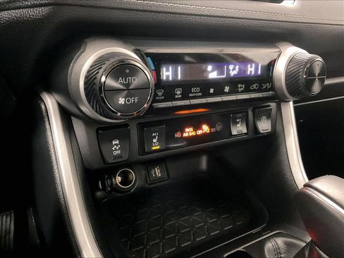 Used 2025 Toyota RAV4 XLE Premium image 26