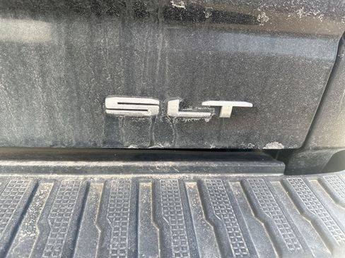 Used 2021 GMC Sierra 1500 SLT image 3