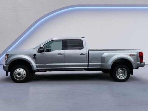 Used 2022 Ford F450 Platinum w/ FX4 Off-Road Package AWD/4WD image 6