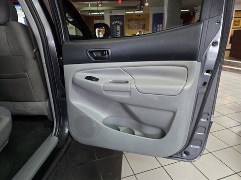 Used 2015 Toyota Tacoma 4x4 Double Cab w/ TRD Off-Road Package image 15