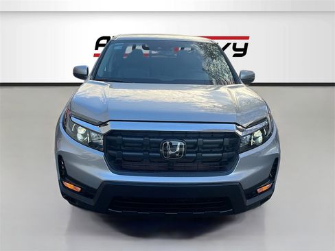 Used 2025 Honda Ridgeline RTL+ image 2
