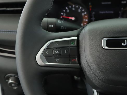 New 2026 Jeep Compass Limited image 10