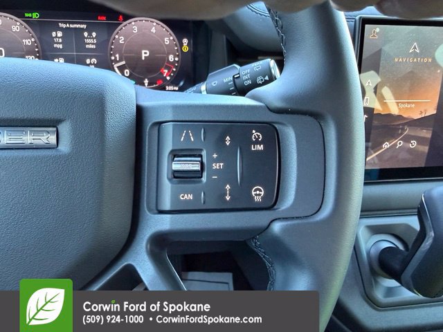 Used 2025 Land Rover Defender 110 X-Dynamic SE AWD/4WD image 26