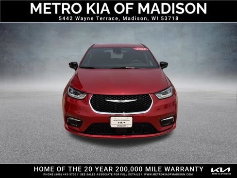Used 2025 Chrysler Pacifica Select AWD/4WD image 9