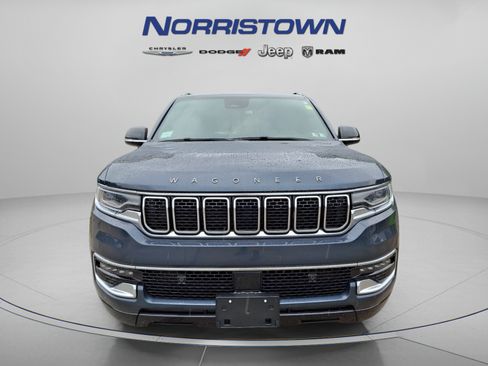 Certified 2023 Jeep Wagoneer 4WD w/ Premium Group I image 2