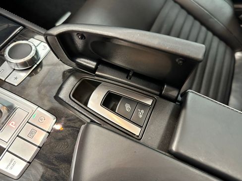 Used 2019 Mercedes-Benz SL 550 image 38