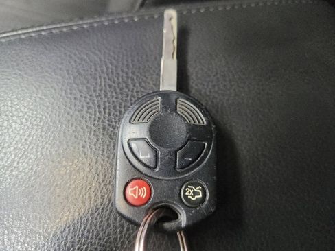 Used 2017 Ford Focus SEL image 32