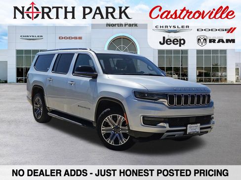 Certified 2024 Jeep Wagoneer L Series II w/ Flexible Seating Group RWD image 1