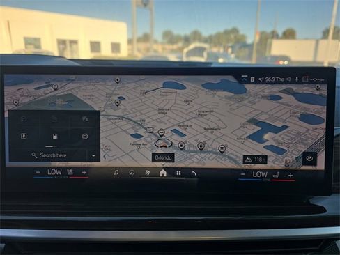 Used 2025 BMW X7 xDrive40i image 23