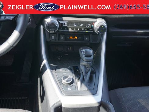 Used 2023 Toyota RAV4 XLE w/ XLE Grade Weather Package AWD/4WD image 15