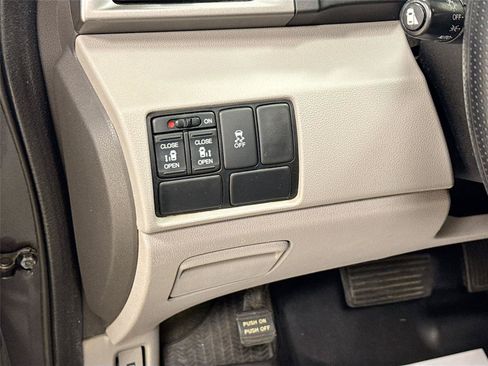 Used 2016 Honda Odyssey SE image 10