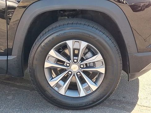 Used 2025 Chevrolet Equinox LT FWD image 30