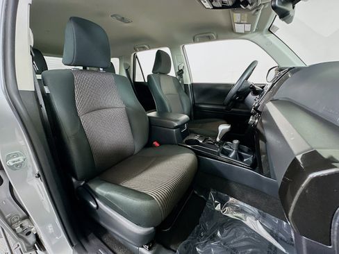 Used 2024 Toyota 4Runner TRD Off-Road image 28