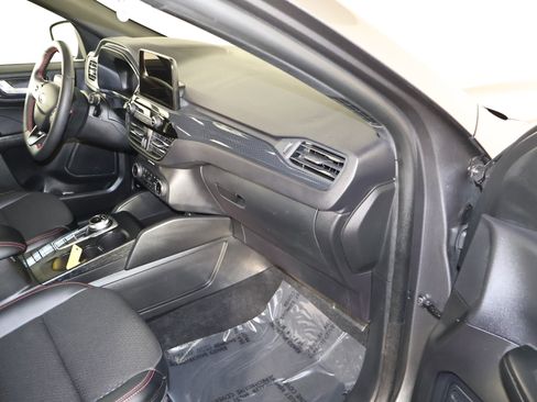Used 2025 Ford Escape ST-Line Select image 40