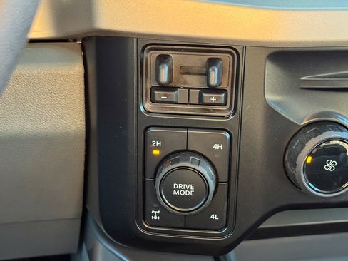 New 2026 Ford F250 XLT w/ XLT Premium Package image 43