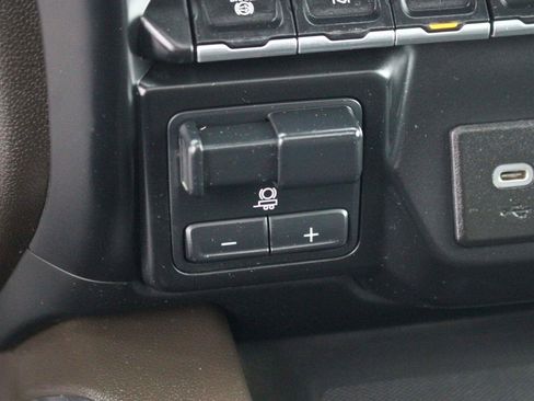 Used 2023 GMC Sierra 2500 Denali AWD/4WD image 31