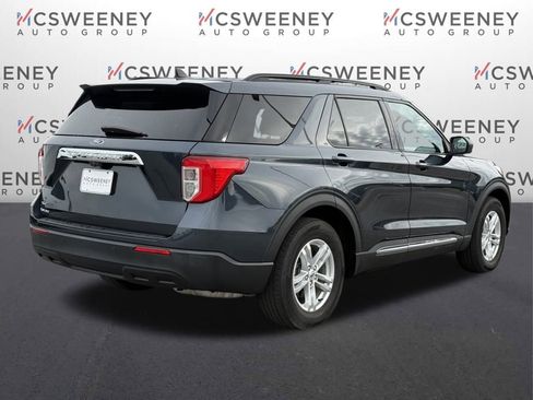 Used 2022 Ford Explorer XLT image 5