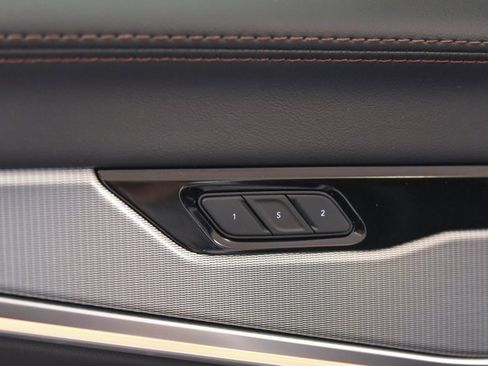 Used 2024 Jeep Wagoneer Launch Edition image 18