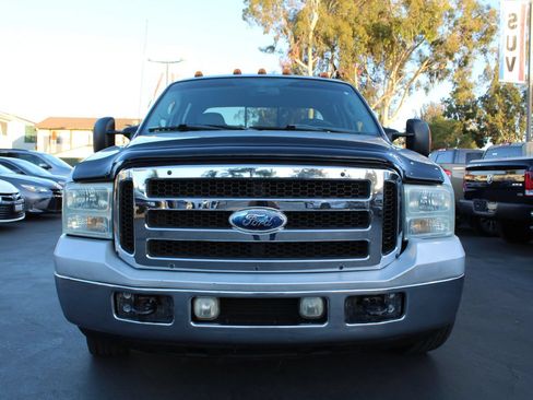 Used 2005 Ford F350 Lariat RWD image 8