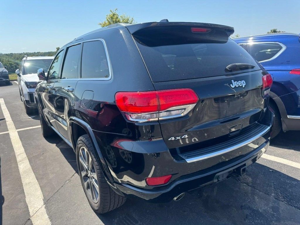 Used 2018 Jeep Grand Cherokee Overland AWD/4WD image 4