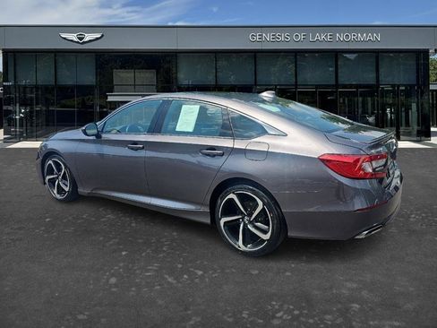 Used 2018 Honda Accord Sport image 6