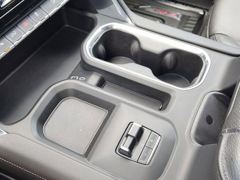 Used 2024 GMC Sierra 2500 Denali w/ Denali Reserve Package image 19