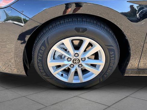 Used 2025 Toyota Camry LE FWD image 10